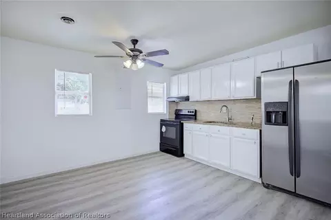 Kitchen - 4816 Fifth St, Sebring, FL 33870 photo 1 of 2