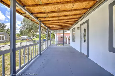 Exterior - 4816 Fifth St, Sebring, FL 33870 photo 4 of 9