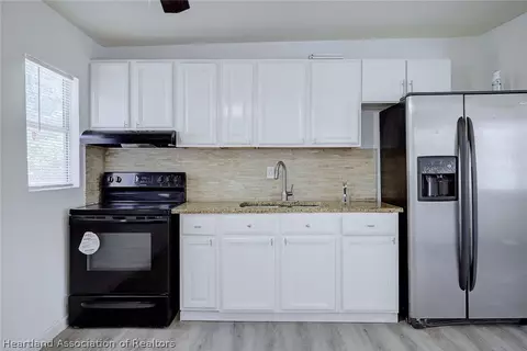 Kitchen - 4816 Fifth St, Sebring, FL 33870 photo 2 of 2