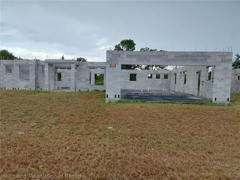 641 Corsica Avenue Ne 11, Lake Placid, FL 33852
