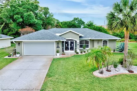 4055 Santa Barbara Dr, Sebring, FL 33875