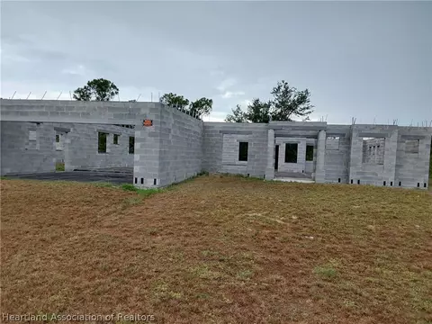 645 Corsica Avenue Ne 12, Lake Placid, FL 33852