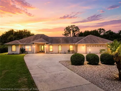 4086 Camp Shore Dr, Sebring, FL 33875