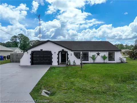 Exterior - 3900 Loretto Ave, Sebring, FL 33872 photo 5 of 11