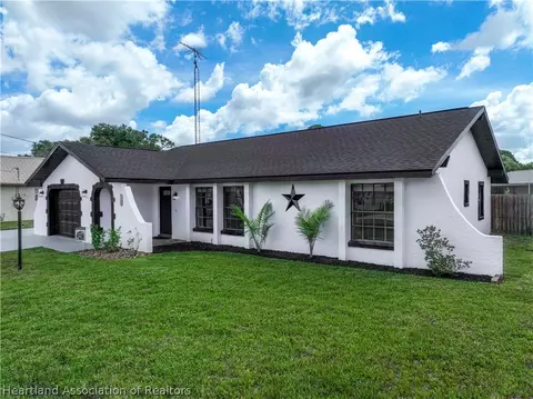 Exterior - 3900 Loretto Ave, Sebring, FL 33872 photo 4 of 11