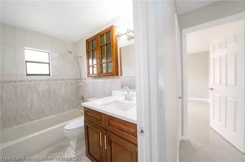 Bath - 3900 Loretto Ave, Sebring, FL 33872 photo 4 of 4