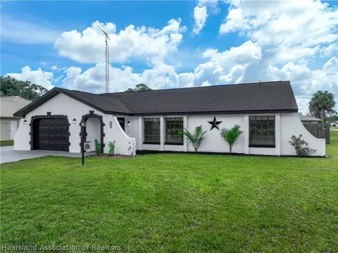Exterior - 3900 Loretto Ave, Sebring, FL 33872 photo 6 of 11