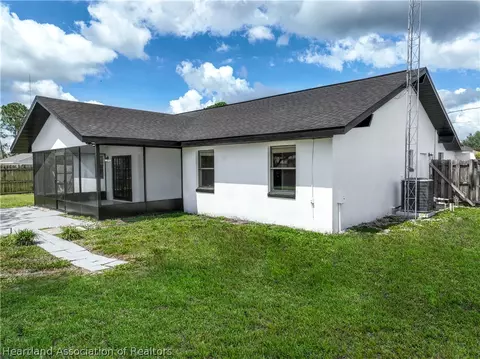 Exterior - 3900 Loretto Ave, Sebring, FL 33872 photo 7 of 11
