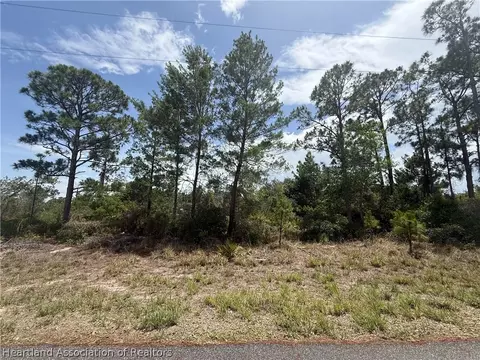205 Islamorada St NE, Lake Placid, FL 33852