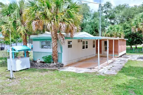 38 Boon Dock Rd, Lorida, FL 33857
