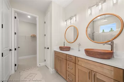 Bath - 4659 Mignon Dr, Sebring, FL 33872 photo 1 of 4