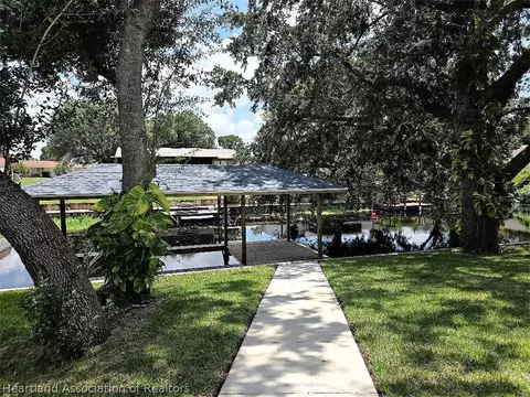 237 Cumquat Rd NE, Lake Placid, FL 33852