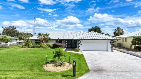 137 Lime Rd NE, Lake Placid, FL 33852