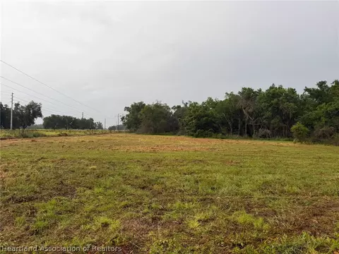 W Main Street, Bowling Green, FL 33834