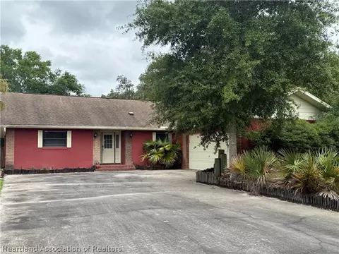3260 Popinjay Ave, Lake Placid, FL 33852