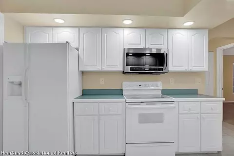 Kitchen - 809 Ryan Rd, Sebring, FL 33876 photo 2 of 3
