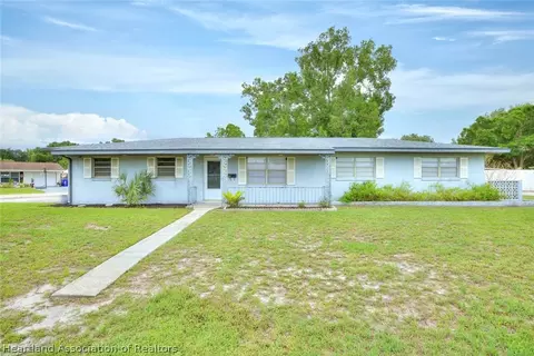 1221 Forest Rd, Sebring, FL 33872