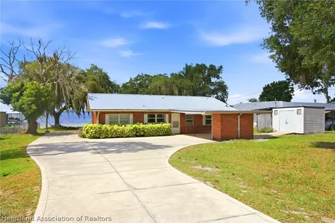 836 Lake June Rd, Lake Placid, FL 33852