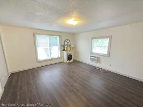 Living - 4525 High Ave, Sebring, FL 33870 photo 2 of 3