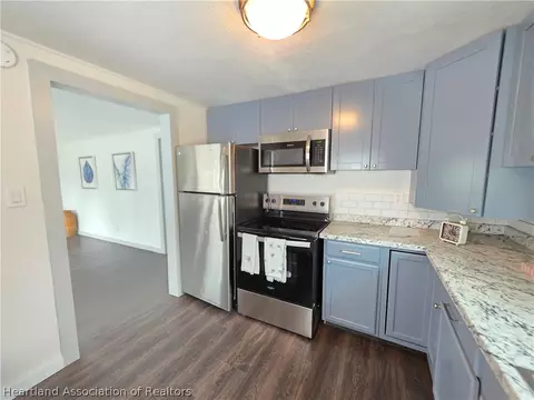 Kitchen - 4525 High Ave, Sebring, FL 33870 photo 2 of 4