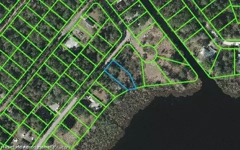 6306 Lakeside Dr W, Sebring, FL 33875