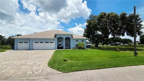 135 Citrus Rd NE, Lake Placid, FL 33852