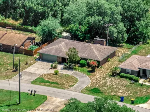 2020 N Torrington Rd, Avon Park, FL 33825
