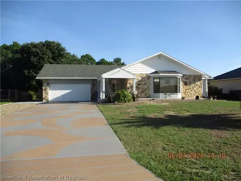 243 Sheppard Rd NW, Lake Placid, FL 33852