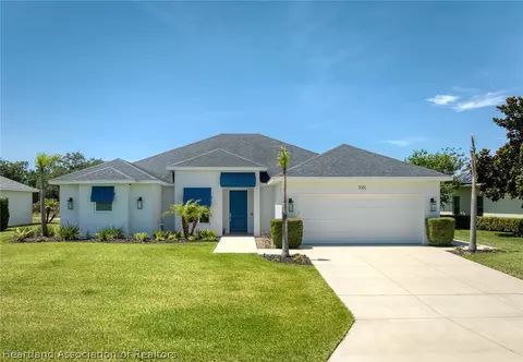 7051 Strafford Oaks Dr, Sebring, FL 33875