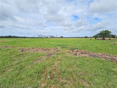 1013 Cattle Ranch Rd, Venus, FL 33960 photo 3
