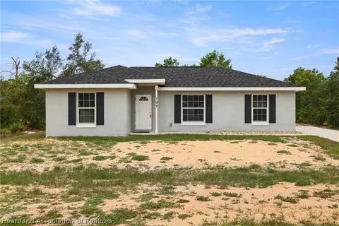 107 Elba Dr NE, Lake Placid, FL 33852