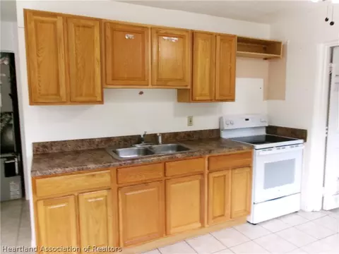 Kitchen - 1703 Rainbow Ave, Sebring, FL 33870 photo 1 of 2
