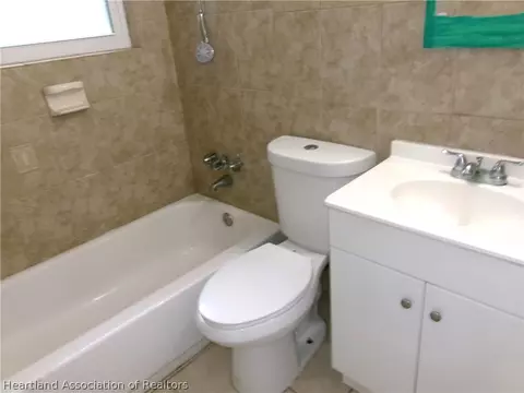Bath - 1703 Rainbow Ave, Sebring, FL 33870 photo 1 of 1