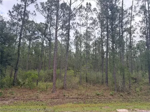 6438 Merrick Dr, Sebring, FL 33872