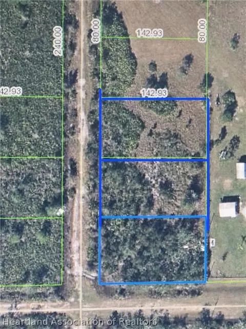 1052 Riding Dr, Lorida, FL 33857