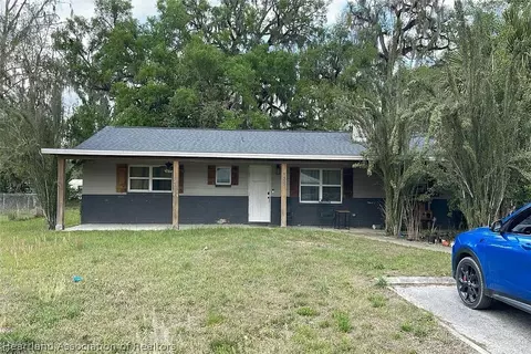327 NE 6th Ave, Trenton, FL 32693