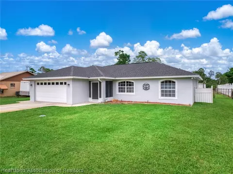 2630 Gresham St, Sebring, FL 33875
