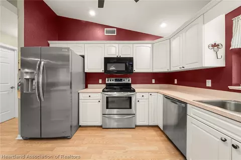 Kitchen - 2630 Gresham St, Sebring, FL 33875 photo 2 of 4