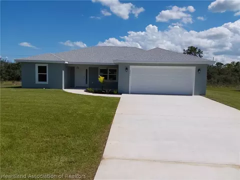 3040 Buttercup Ln, Lake Placid, FL 33852