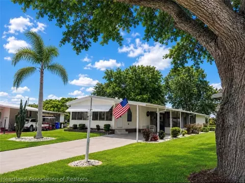 53 Pinecrest St, Lake Placid, FL 33852