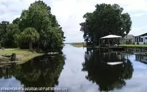 1742 Lakeshore Dr, Lorida, FL 33857 photo 2