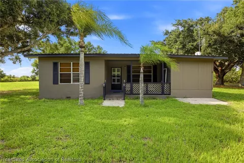 2616 Hacienda Dr, Lorida, FL 33857