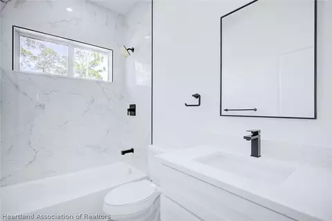 Bath - 225 Triumph Dr, Sebring, FL 33872 photo 2 of 2