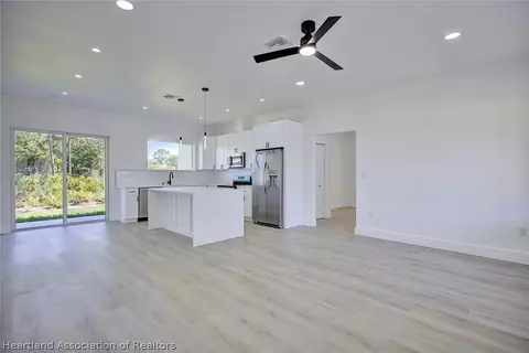 Living - 225 Triumph Dr, Sebring, FL 33872 photo 1 of 2