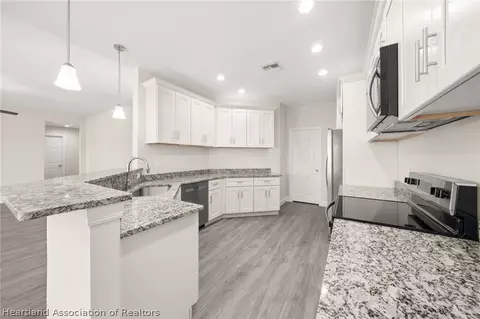 Kitchen - 2104 Flower Ter, Sebring, FL 33875 photo 1 of 6