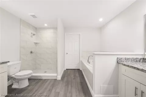 Bath - 2104 Flower Ter, Sebring, FL 33875 photo 1 of 6