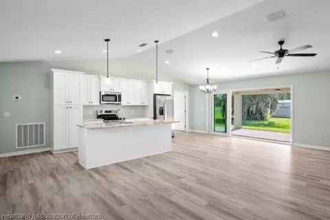 7609 Honeysuckle Dr, Sebring, FL 33876 photo 5