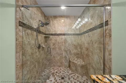 Bath - 1440 Kyra Ave, Sebring, FL 33872 photo 2 of 5