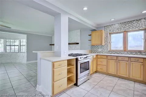 Kitchen - 1216 Edgewater Point Dr, Sebring, FL 33870 photo 3 of 4