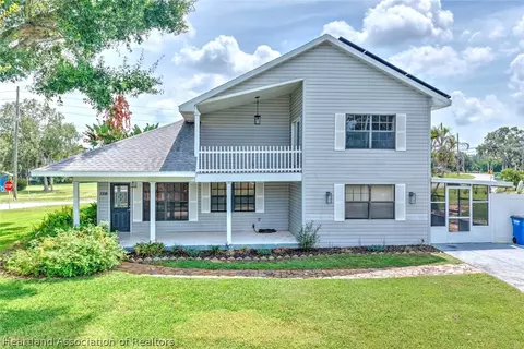 Exterior - 1216 Edgewater Point Dr, Sebring, FL 33870 photo 2 of 9
